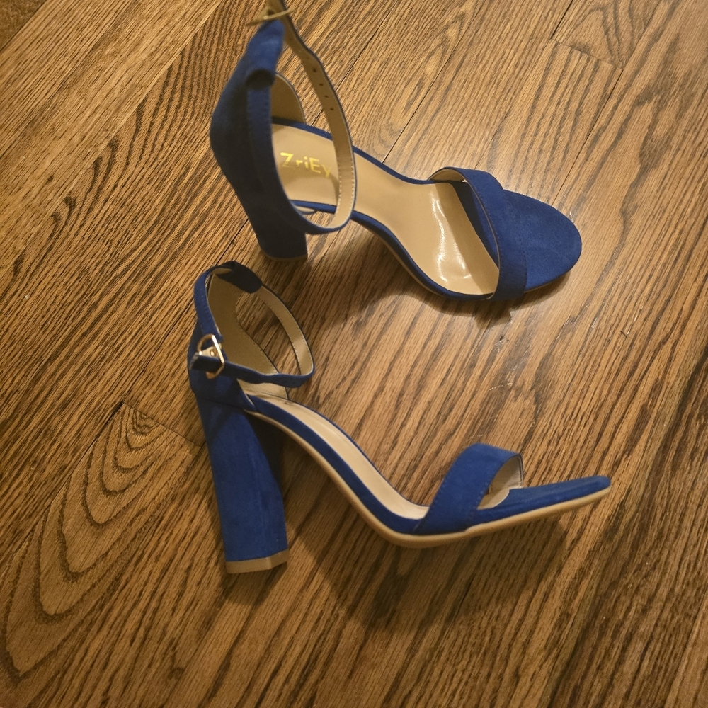 Women's Blue Ankle Strap Heels- (Faux Suede) Sz8 - Picture 3 of 11
